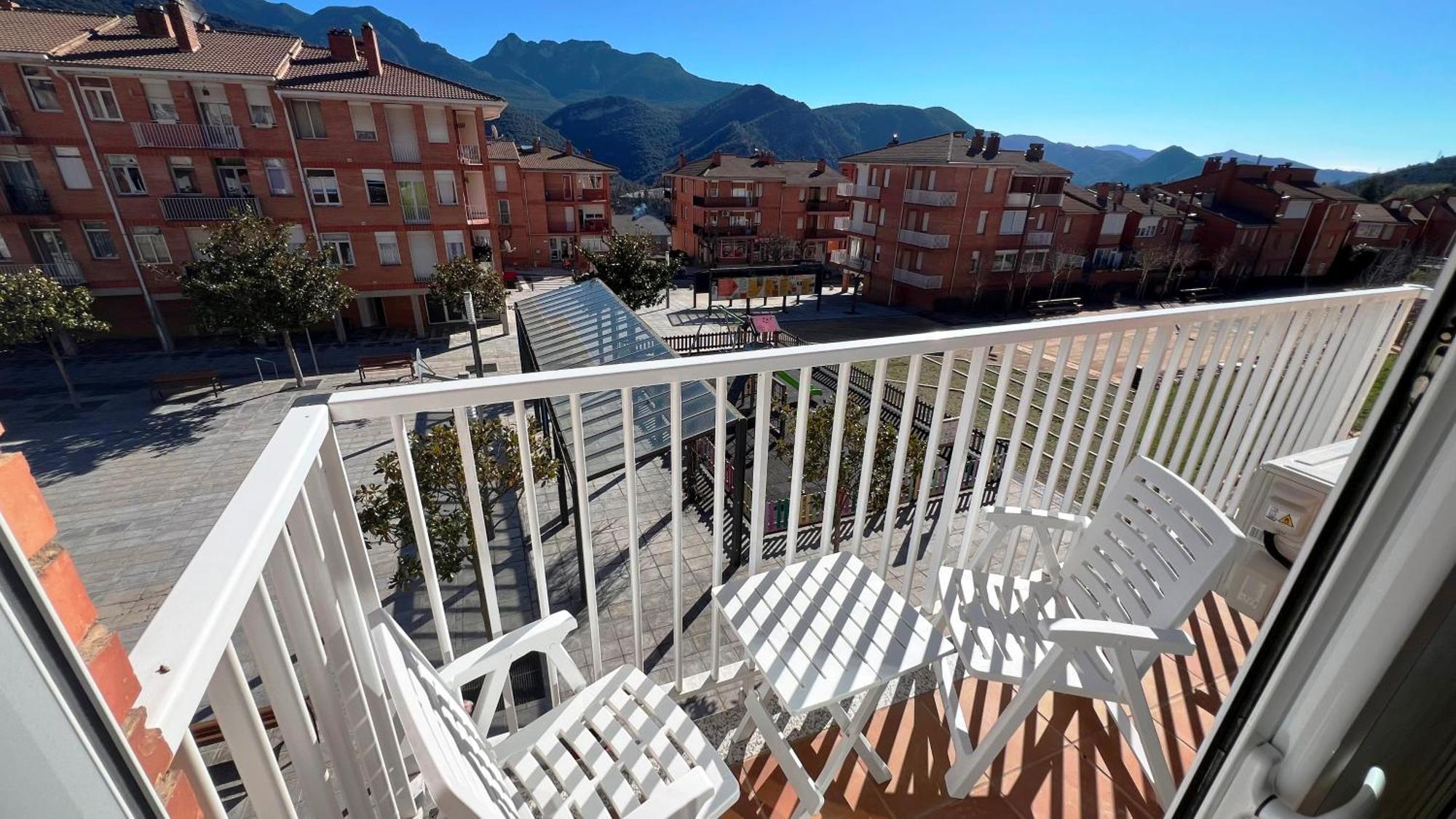 Apartament Acollidor Al Bergueda 6P Sant Jordi de Cercs Экстерьер фото